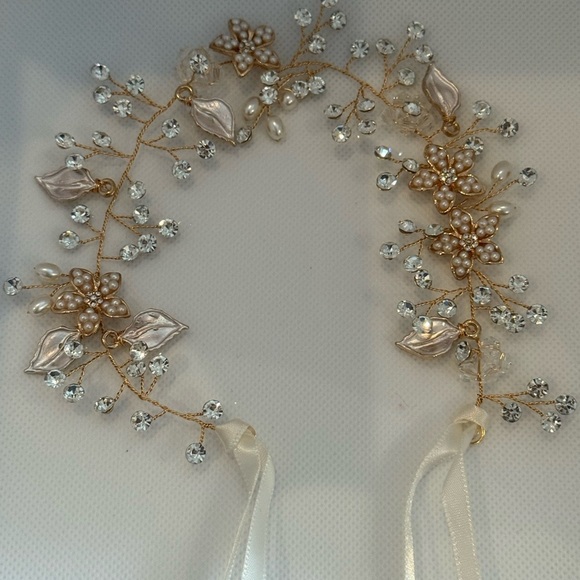 SWEETV Handmade Gold Flower Girl Headband – Pearl & Crystal Halo – NWT - Picture 7 of 14